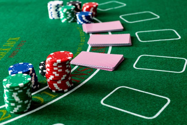 Live-dealer tables: blackjack, roulette, baccarat, Dragon Tiger